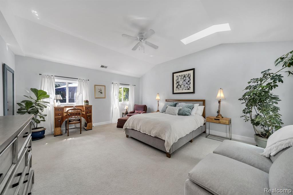 4540 BURNLEY Drive, Bloomfield Hills, MI 48304 — Photo 15