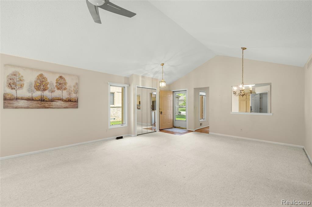 35213 Knollwood Lane, Farmington, MI 48335 — Photo 16