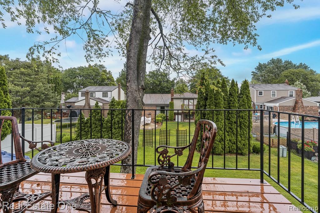 42514 Freeport Drive, Sterling Heights, MI 48313 — Photo 35