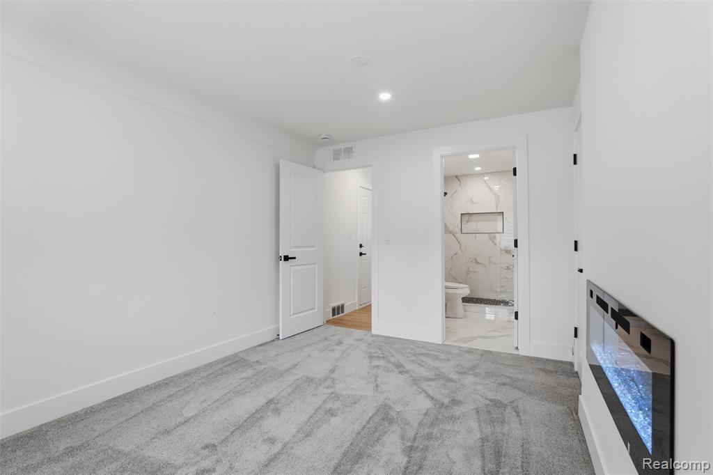18001 Elizabeth Street, Roseville, MI 48066 — Photo 16