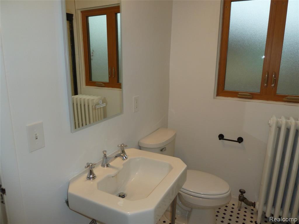 19925 Renfrew Road, Detroit, MI, 48221