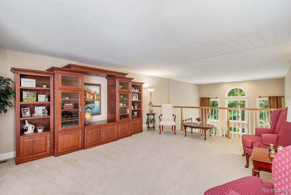 49674 Timber Trail, Novi, MI — Photo 16