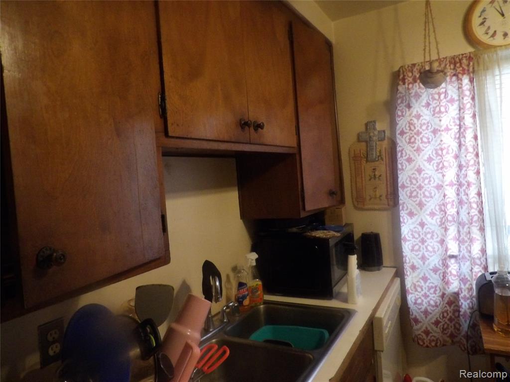 10945 Peerless Street, Detroit, MI 48224 — Photo 3