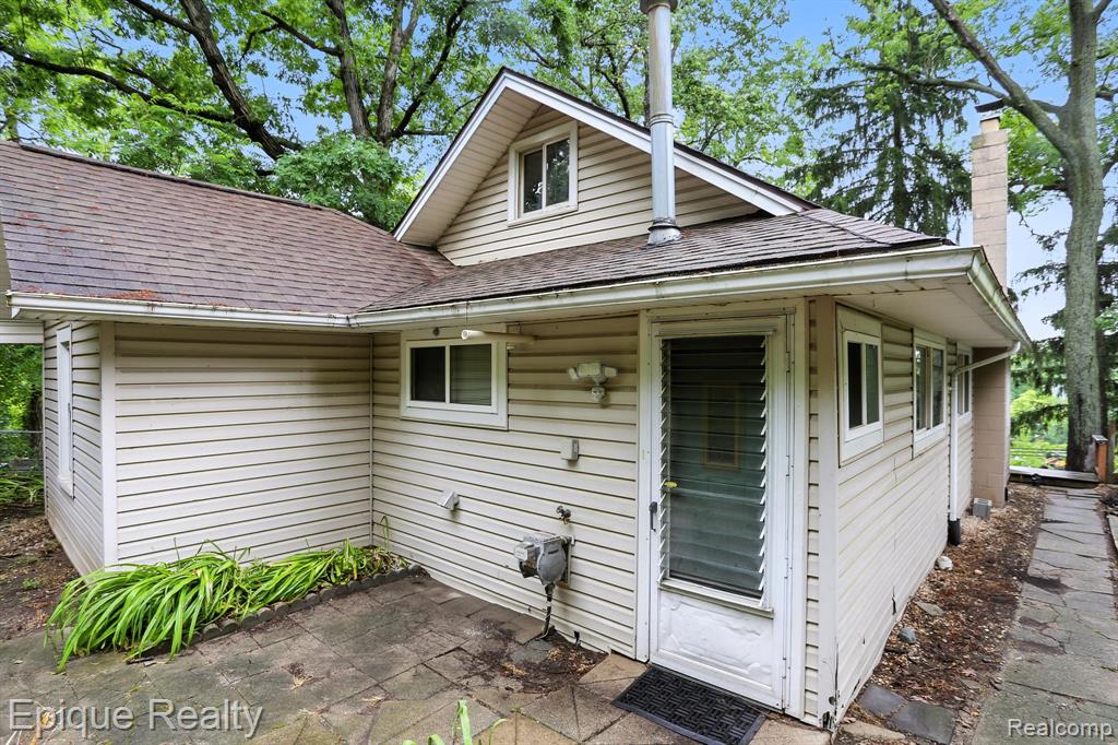 481 Heights Road, Lake Orion, MI 48362 — Photo 2