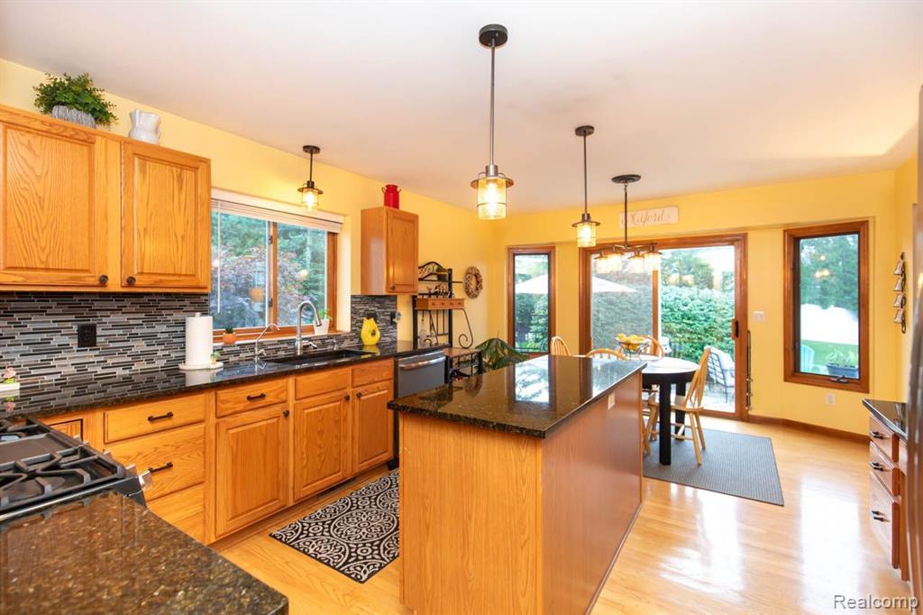 914 E LIBERTY Street, Milford, MI 48381 — Photo 33