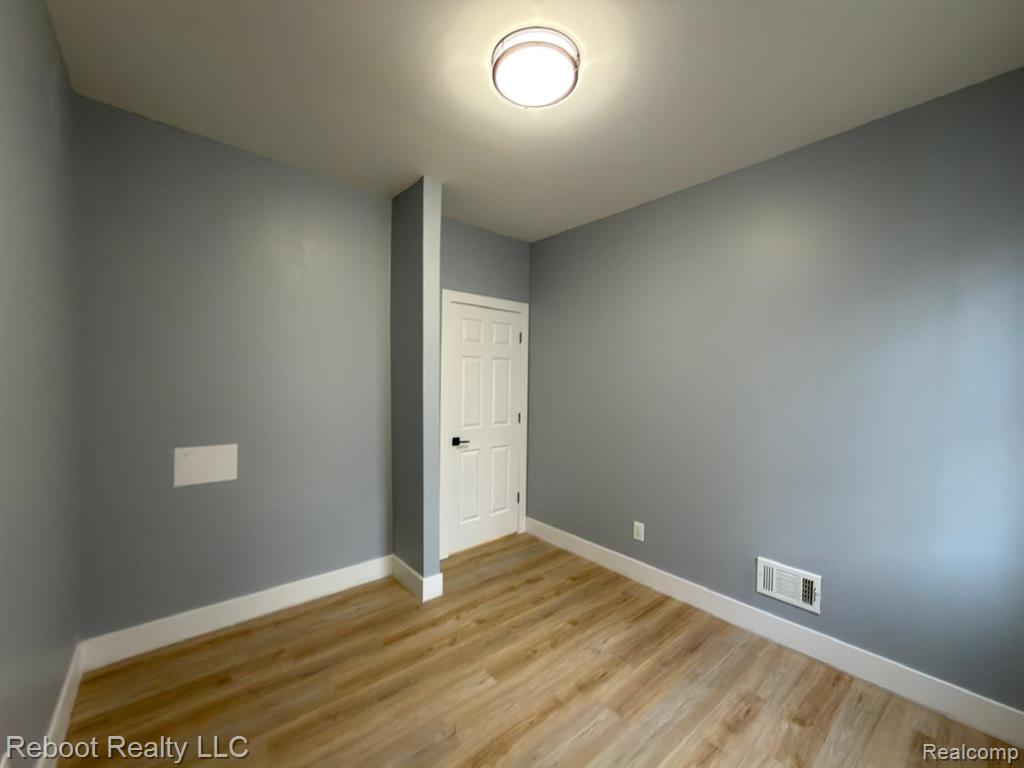7714 Smart Street, Detroit, MI 48210 — Photo 17