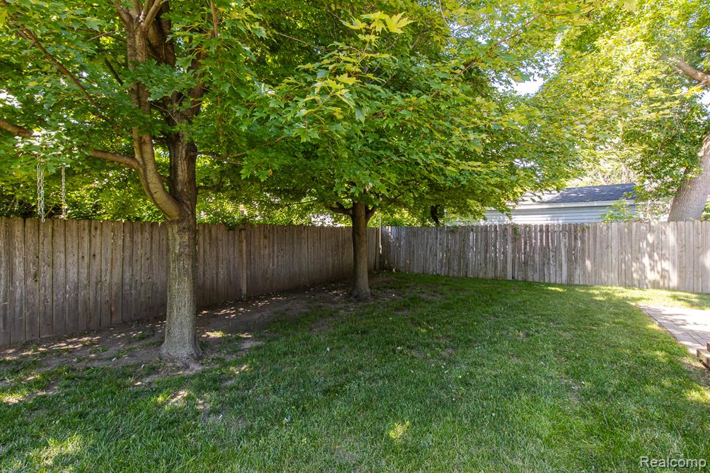 46555 Dequindre Road, Rochester Hills, MI 48307 — Photo 63