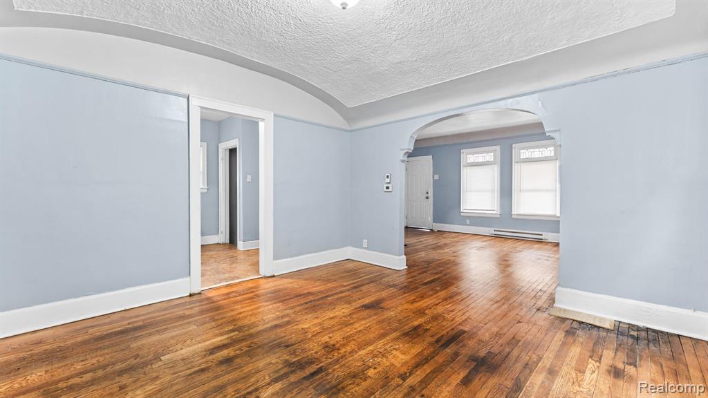 2962 Fullerton, Detroit, MI 48238 — Photo 3