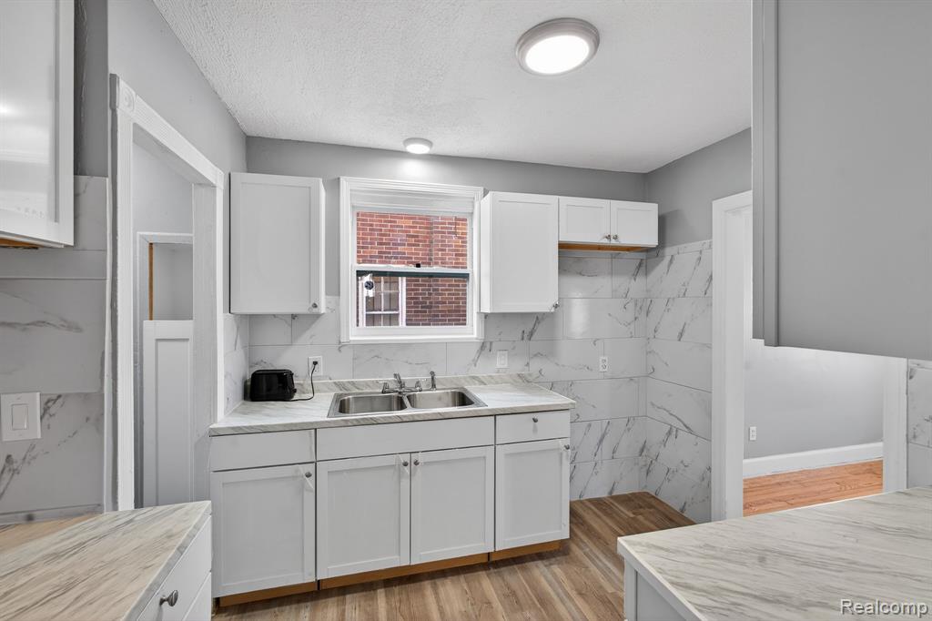 9988 Somerset Avenue, Detroit, MI 48224 — Photo 9