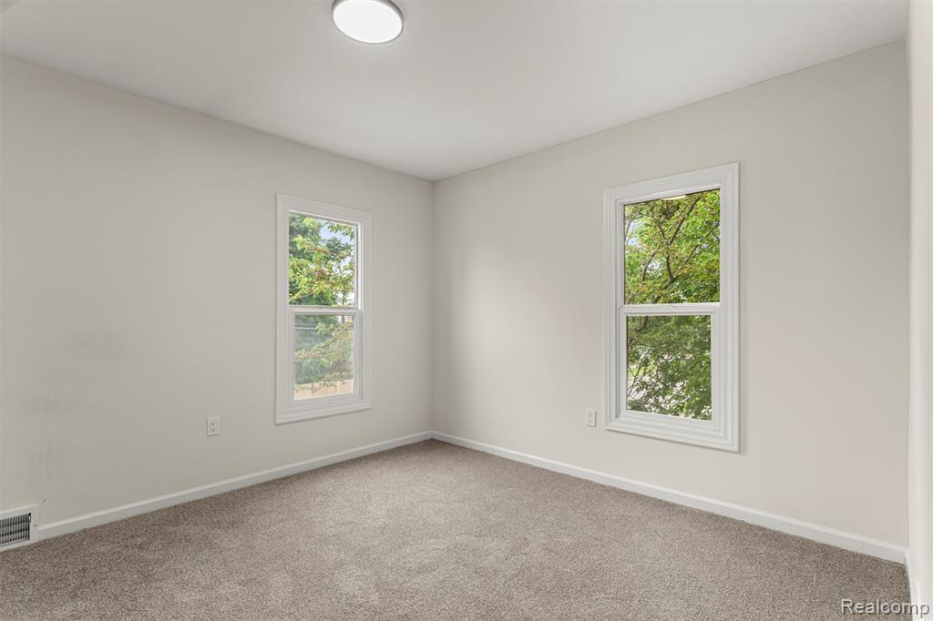 4266 Seminole Street, Detroit, MI 48214 — Photo 19