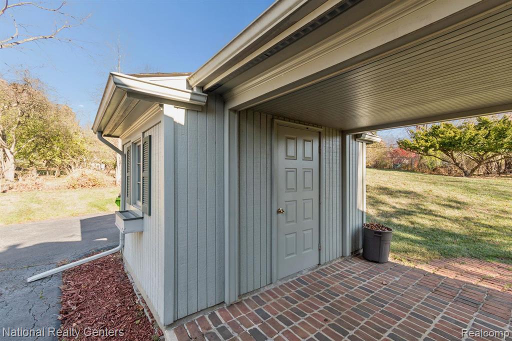5621 Eastman Boulevard, West Bloomfield, MI 48323 — Photo 50