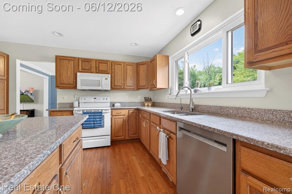 3736 Highlander Way W, Ann Arbor, MI 48108 — Photo 16