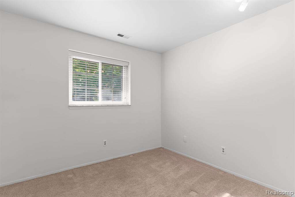424 Baldwin Avenue, 81, Rochester, MI 48307 — Photo 17