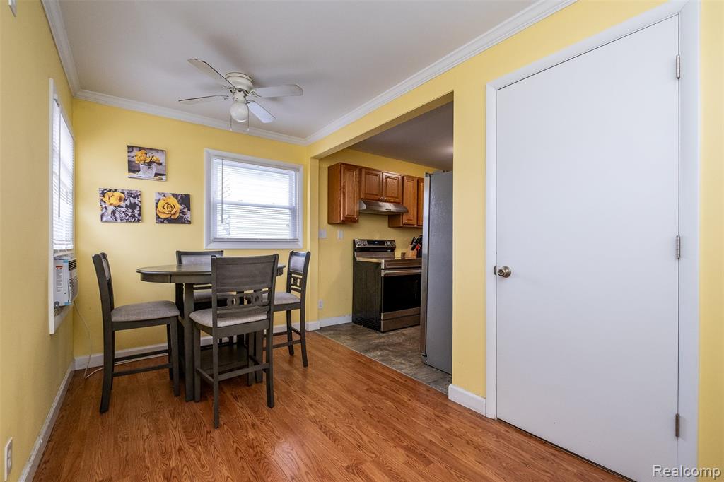 957 E Meyers Avenue, Hazel Park, MI 48030 — Photo 12
