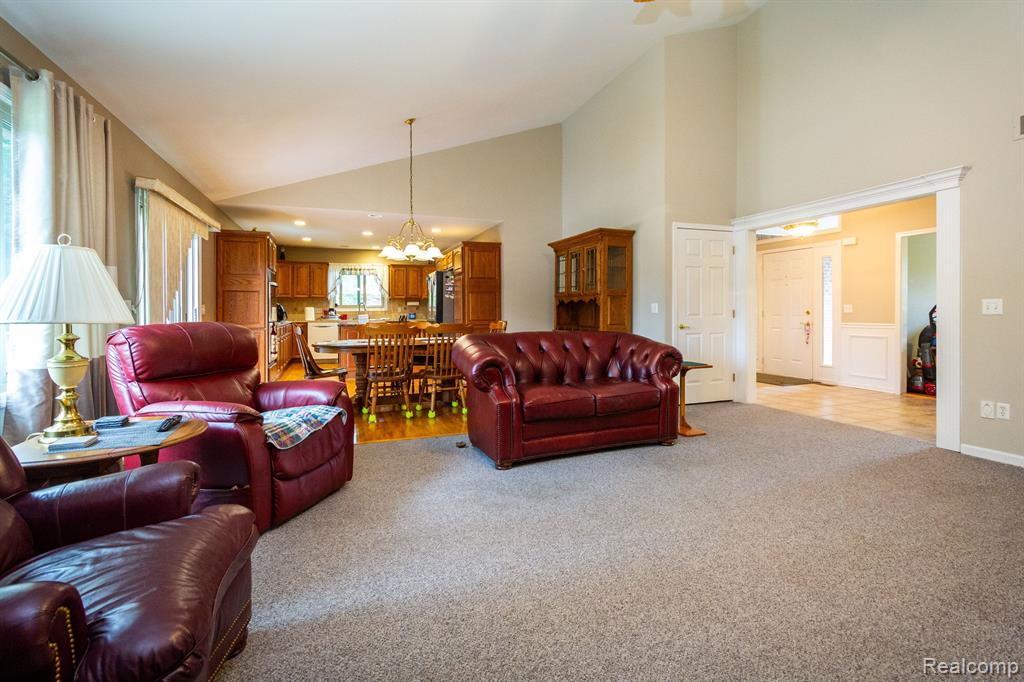 5451 ROBERT Street, Shelby, MI 48316 — Photo 9