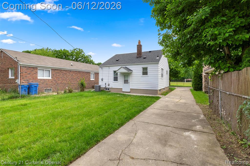 6719 Parkland Street, Dearborn Heights, MI 48127 — Photo 29