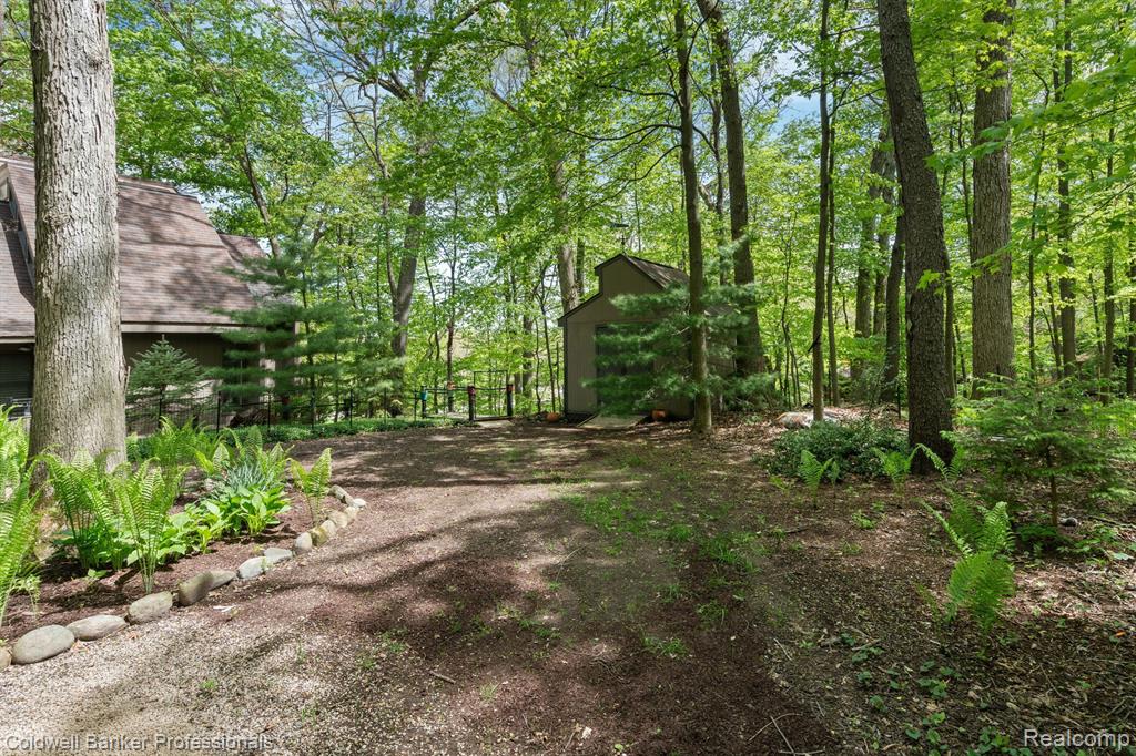 4943 CANYON OAKS Drive, Brighton, MI 48114 — Photo 48