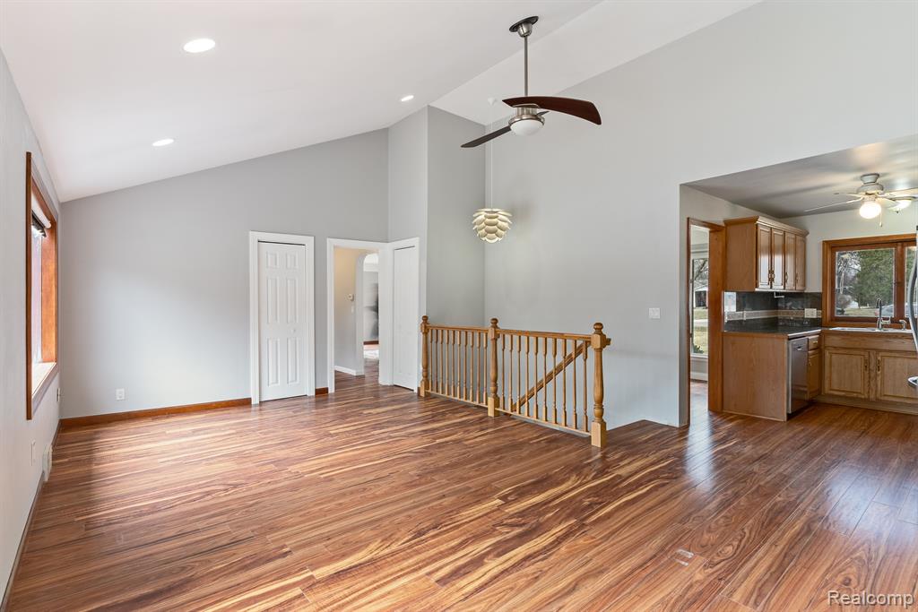724 NICHOLS Road, Auburn Hills, MI 48326 — Photo 20
