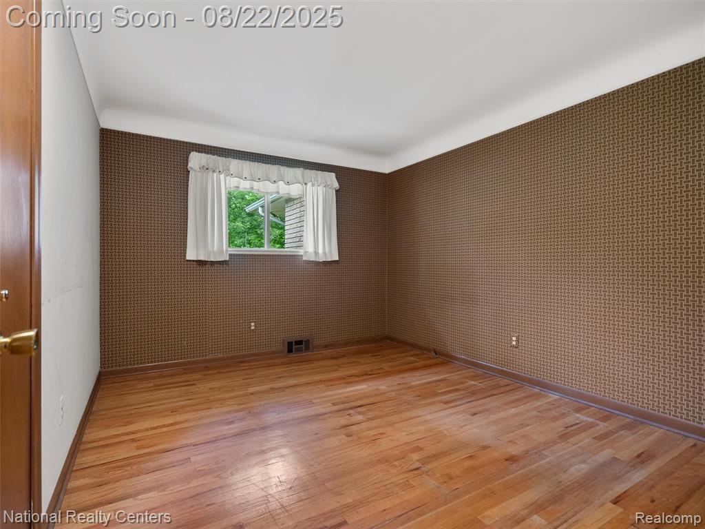 6525 Norton Drive, Troy, MI 48085 — Photo 22