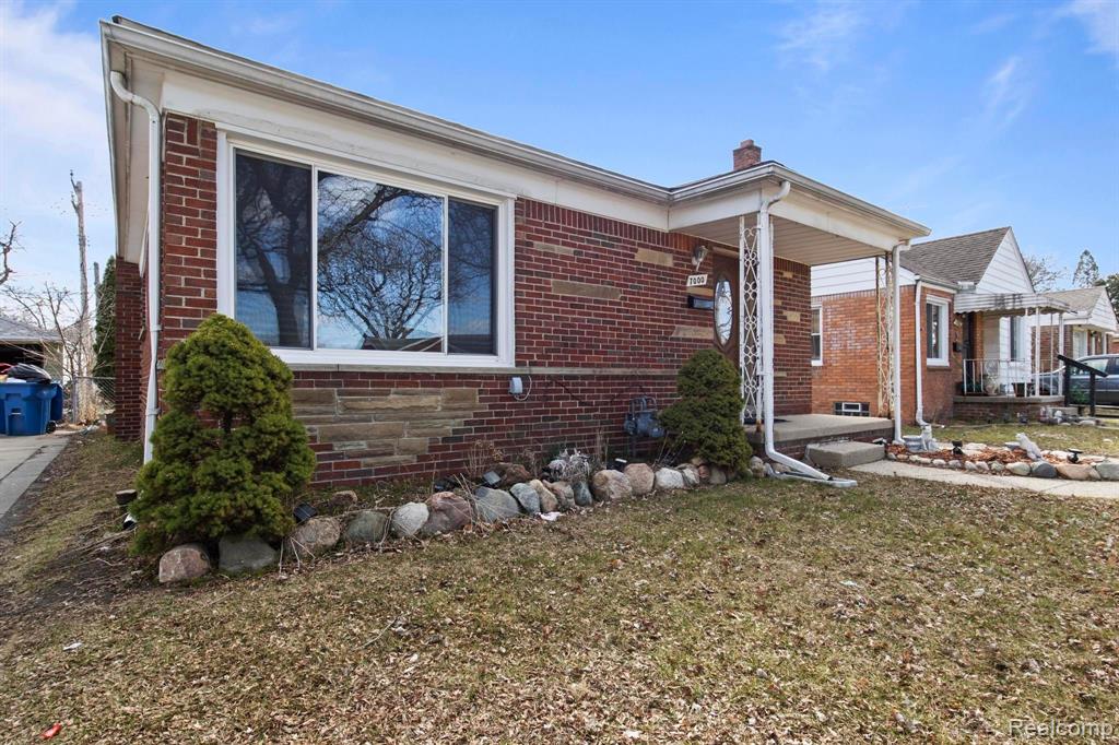 7000 N LAFAYETTE Street, Dearborn Heights, MI 48127 — Photo 4