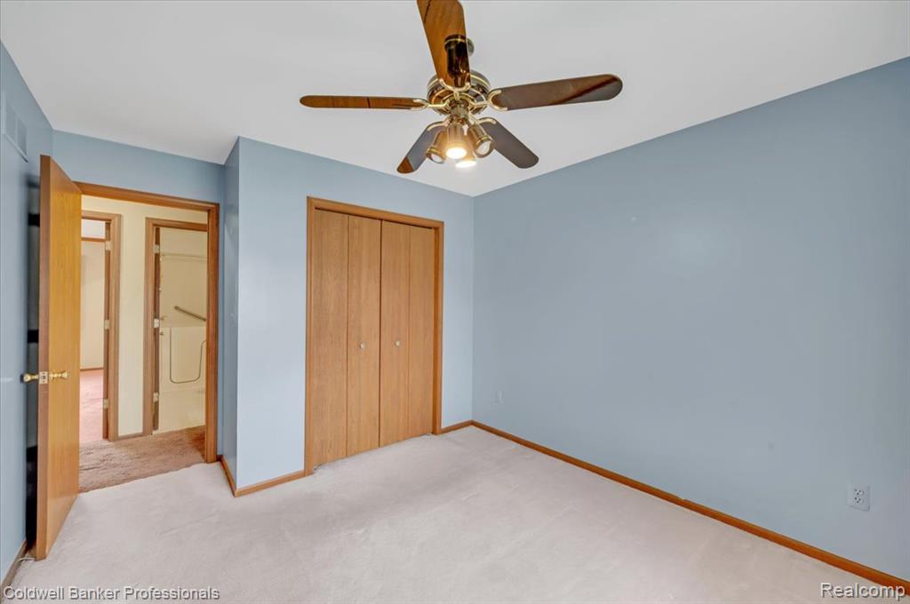 5015 Fox Hill Drive, Sterling Heights, MI 48310 — Photo 20