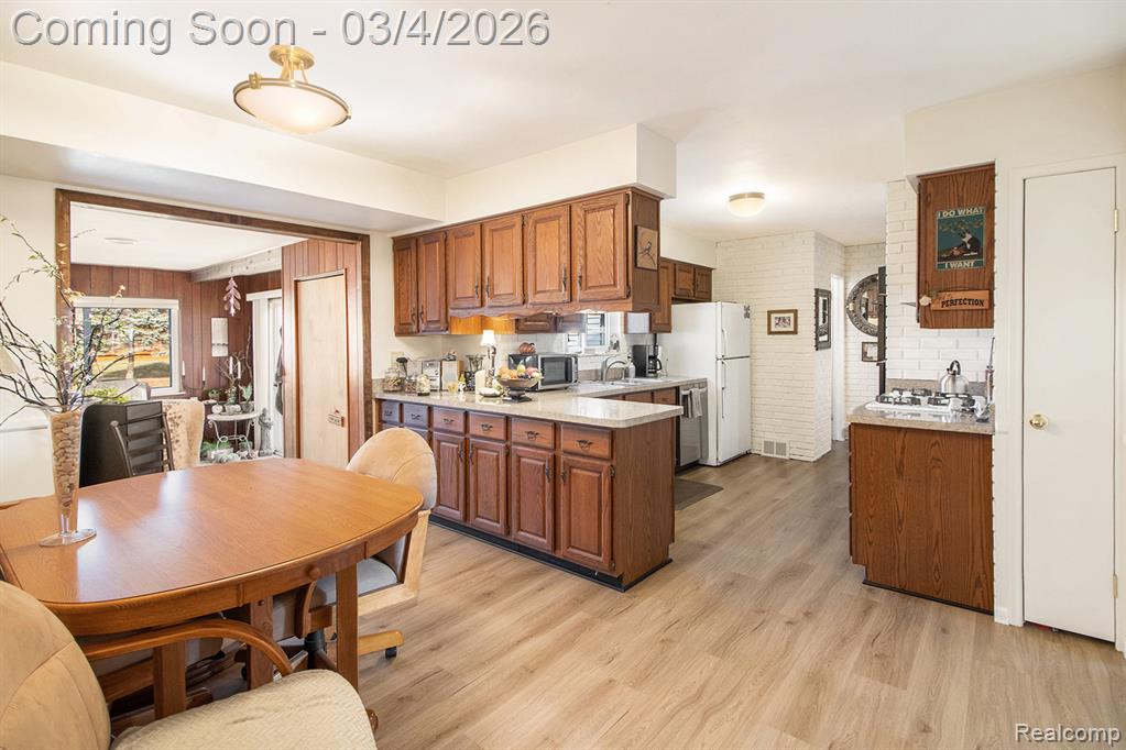 5794 Shetland Way, Waterford, MI 48327 — Photo 8