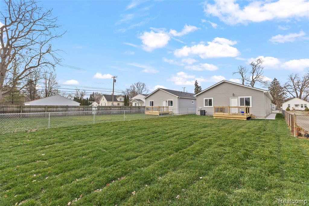 4833 Harding St, Dearborn Heights, MI 48125 — Photo 15