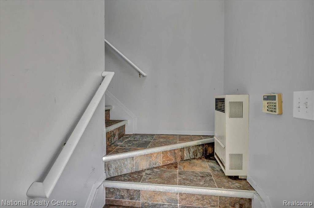 5026 AMHURST, Waterford, MI 48327 — Photo 17