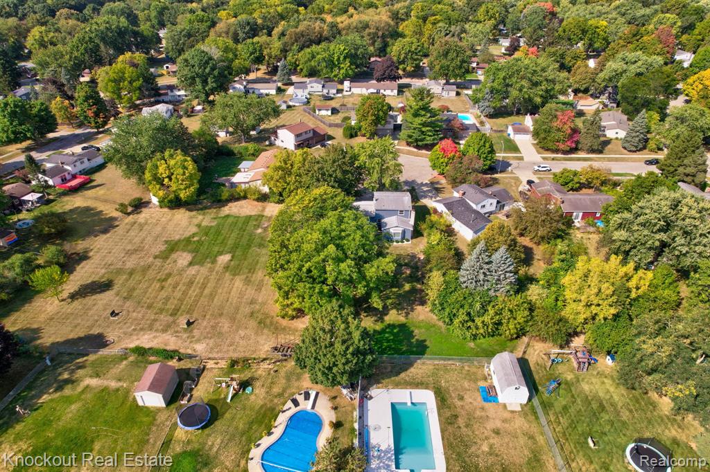 6157 Barker Circle, Waterford, MI 48329 — Photo 50