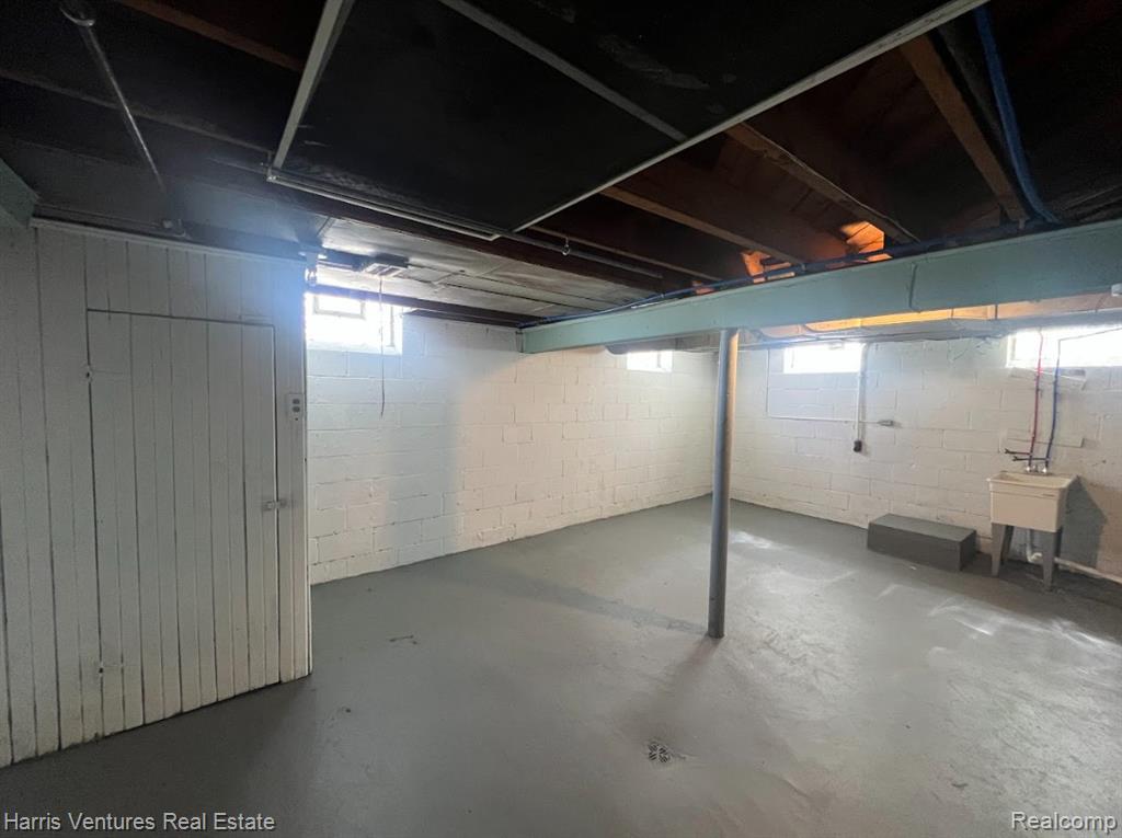 22148 Moross Road, Grosse Pointe, MI 48236 — Photo 16