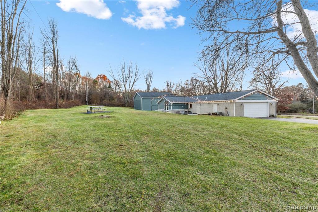 9240 Allen Road, Clarkston, MI 48348 — Photo 45