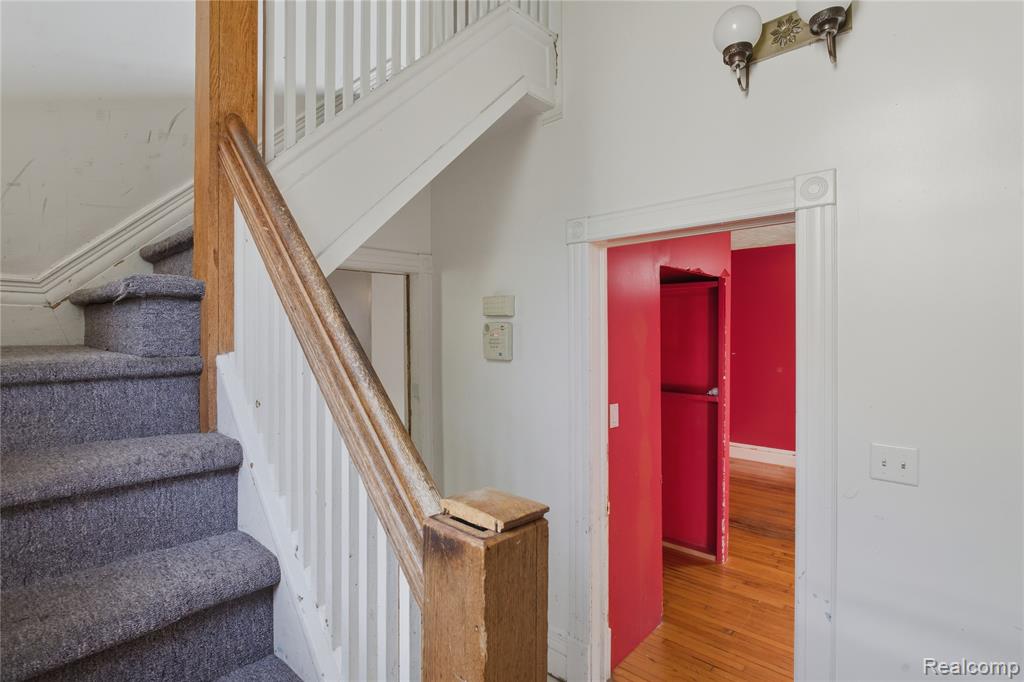 620 E 2ND Street, Flint, MI 48503 — Photo 11