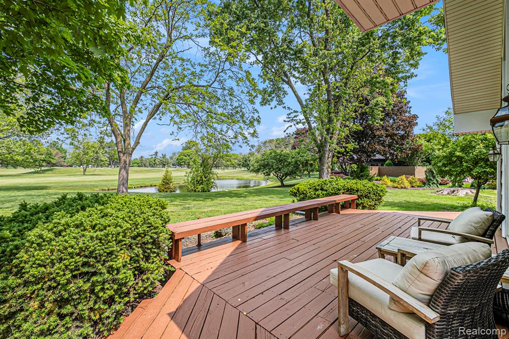 9818 BURNING TREE Drive, Grand Blanc, MI 48439 — Photo 44