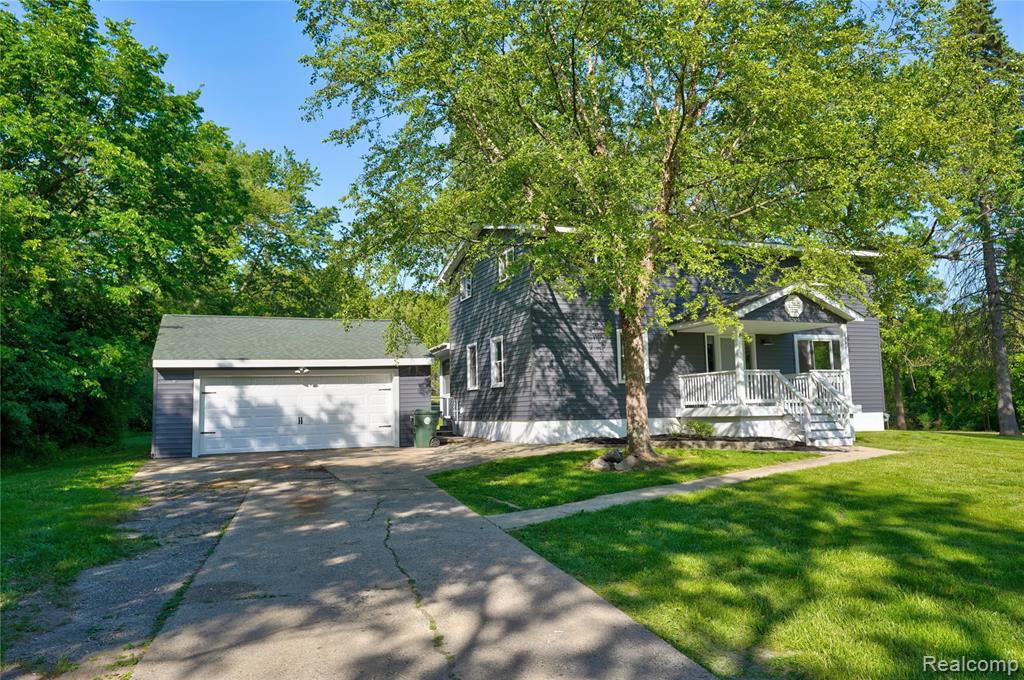 1460 W Silverbell Road, Lake Orion, MI — Photo 6
