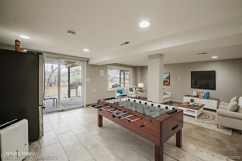 5528 SUNNYCREST Drive, West Bloomfield, MI 48323 — Photo 24