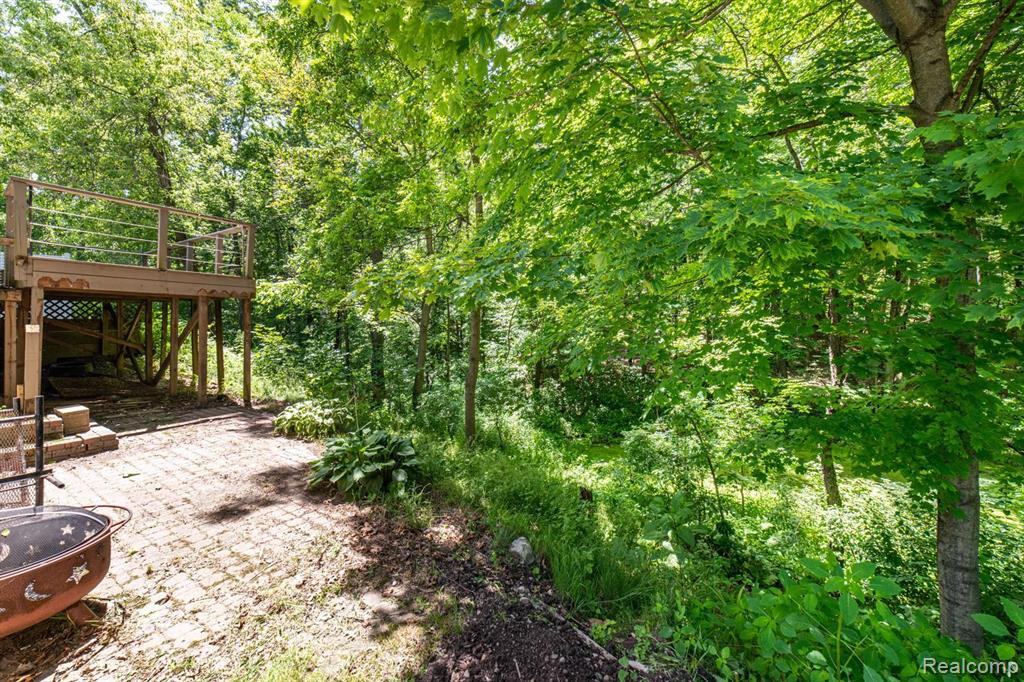 9089 SHERWOOD Drive, Davisburg, MI 48350 — Photo 45