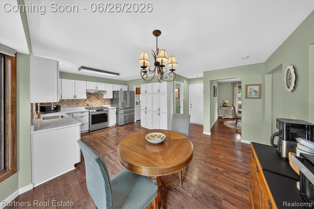 627 W Caledonia Street, Howell, MI 48843 — Photo 15