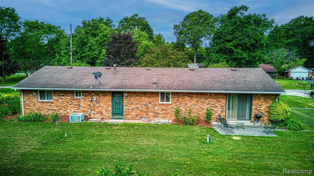 7592 VERNA Drive, Lambertville, MI 48144 — Photo 18