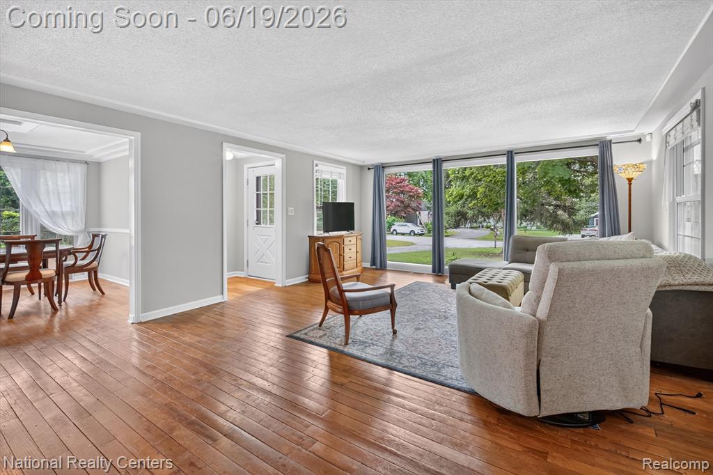 360 Woodland Drive, South Lyon, MI 48178 — Photo 11