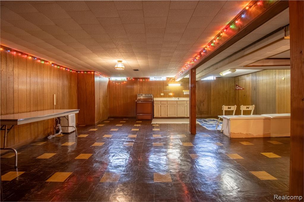17058 W 13 Mile Road, Beverly Hills, MI 48025 — Photo 28