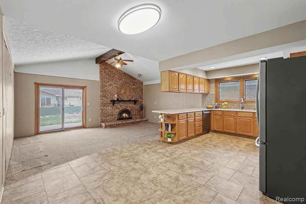 39712 Crystal Drive, Sterling Heights, MI 48310 — Photo 7