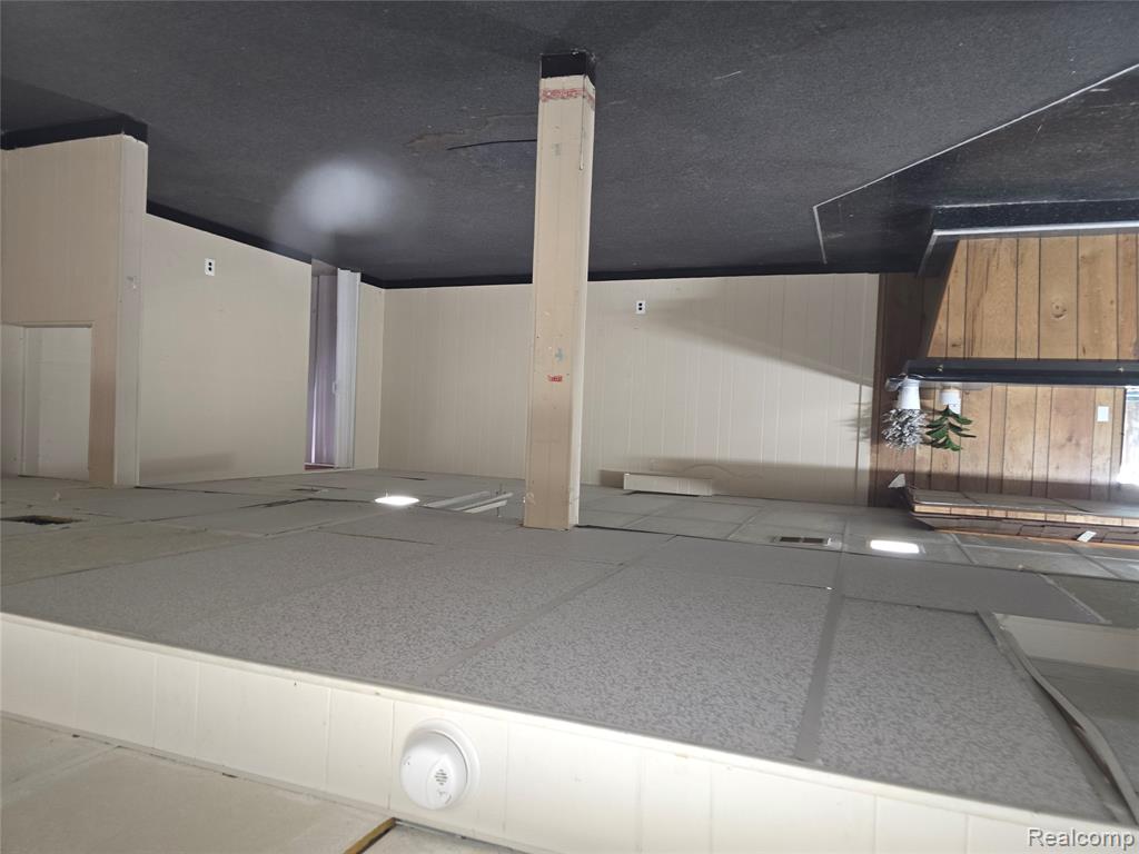 140 HUBBARD Street, Garden City, MI, 00000