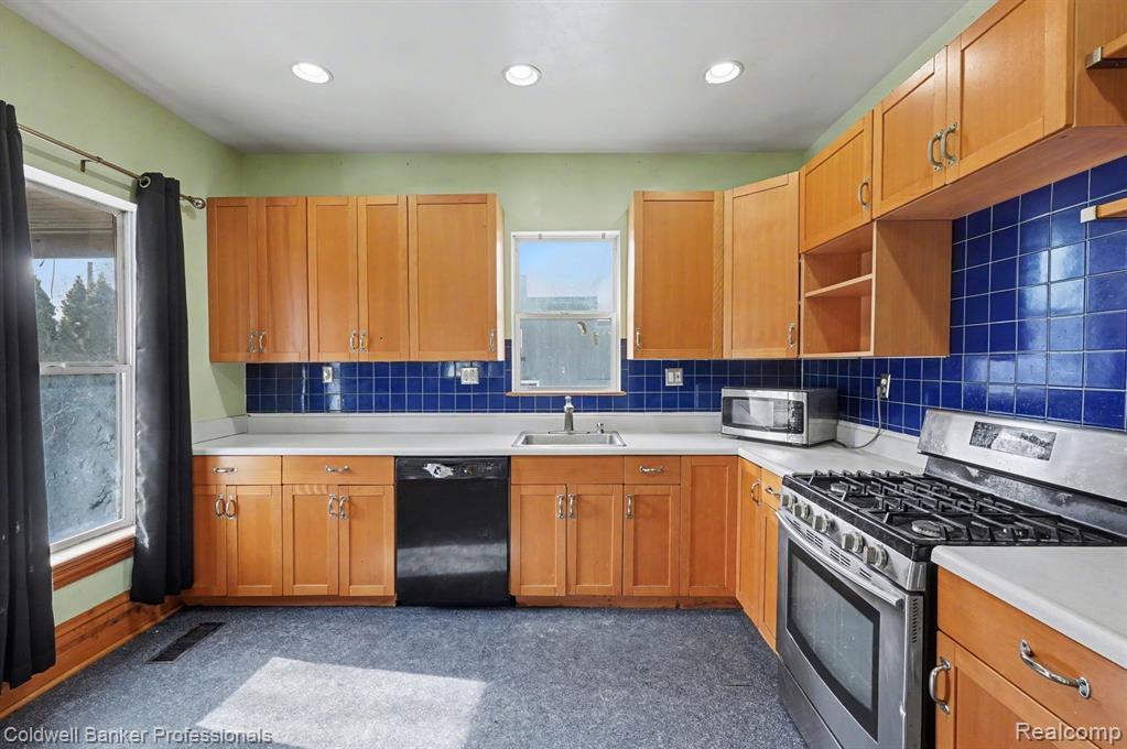 163 Norton Street, Pontiac, MI 48341 — Photo 13