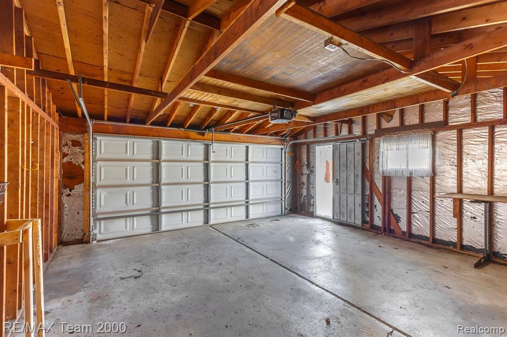 5876 KINMORE Street, Dearborn Heights, MI 48127 — Photo 26