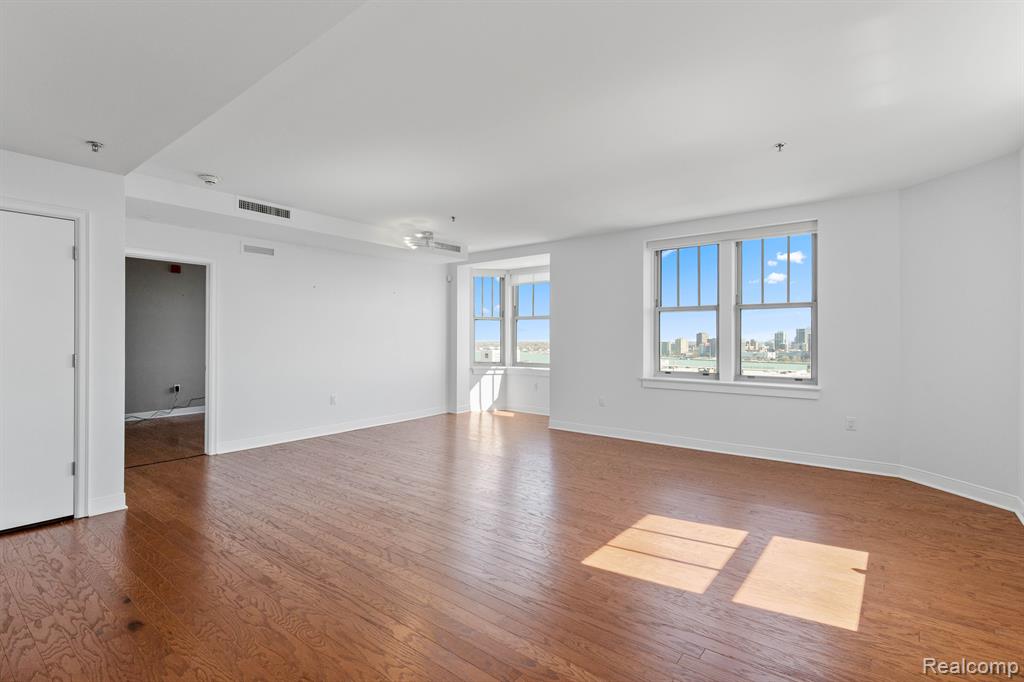 525 W Lafayette Boulevard, 14D, Detroit, MI 48226 — Photo 12