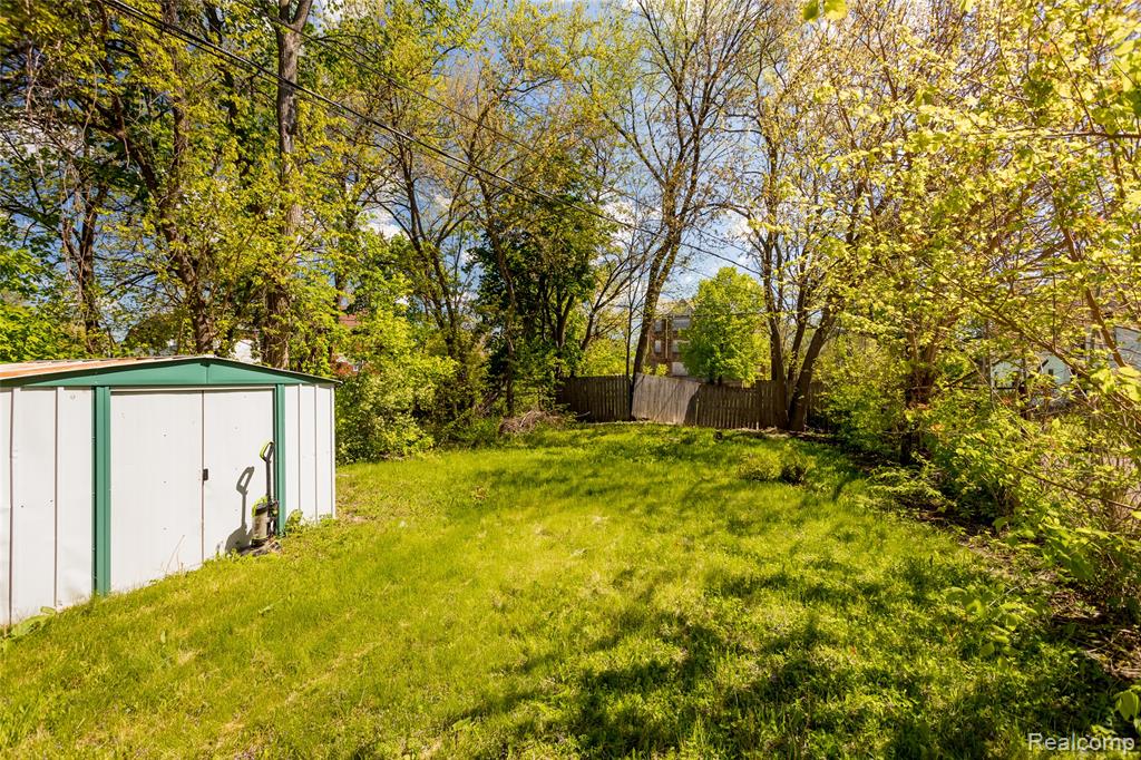 1508 Montclair Street, Detroit, MI 48214 — Photo 16