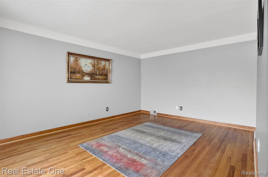 8232 Hillcrest Boulevard, Westland, MI — Photo 2