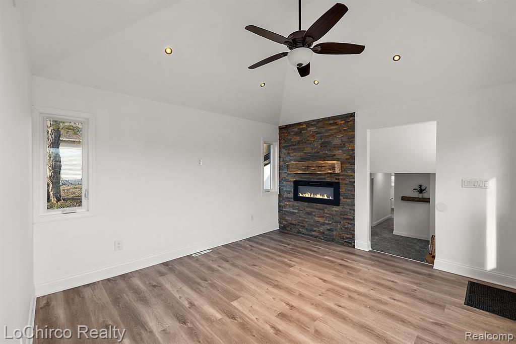 76 S GLASPIE Street, Oxford, MI 48371 — Photo 10