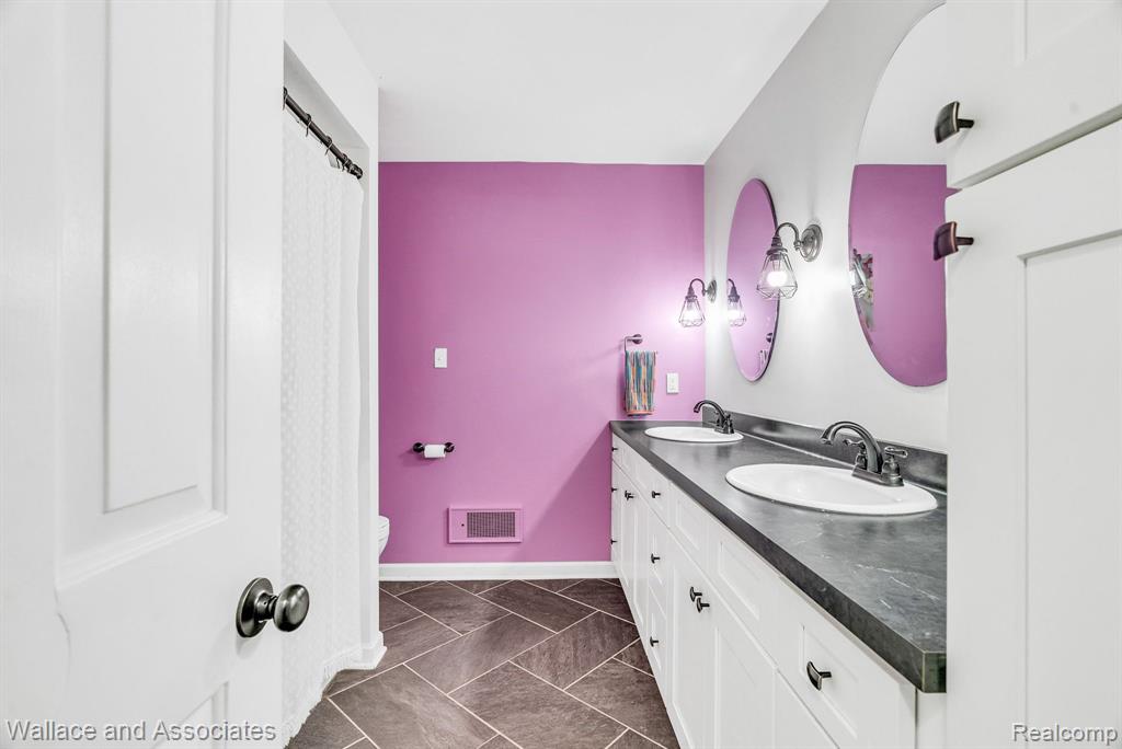 4290 GUILFORD Lane, Fort Gratiot, MI 48059 — Photo 34