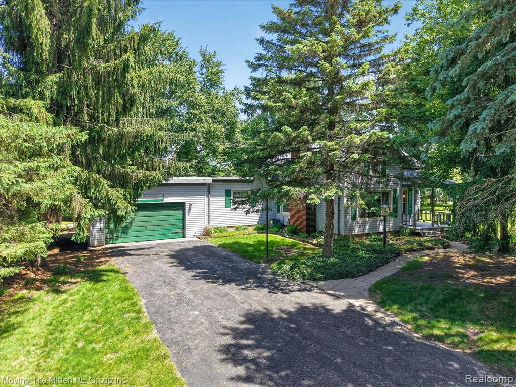 46800 W 11 Mile Road, Novi, MI — Photo 2